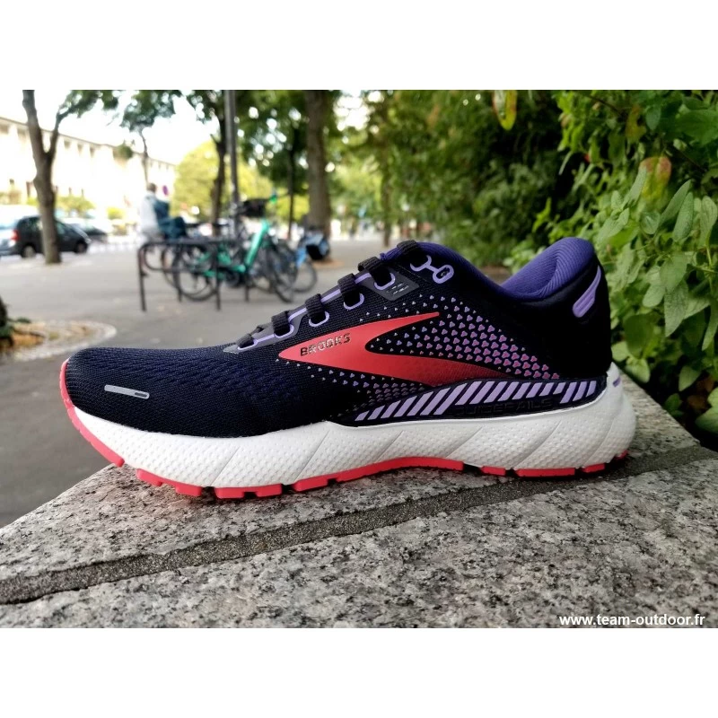 BROOKS Adrenaline GTS 22 Femme Black / Purple / Coral – Image 4