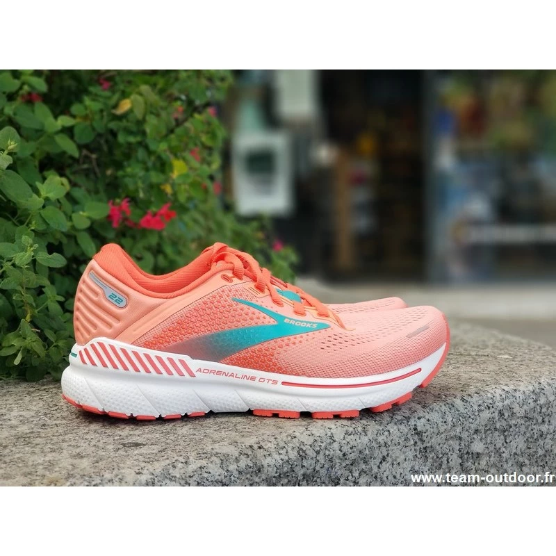BROOKS Adrenaline GTS 22 Femme Coral / Latigo Bay / White – Image 2