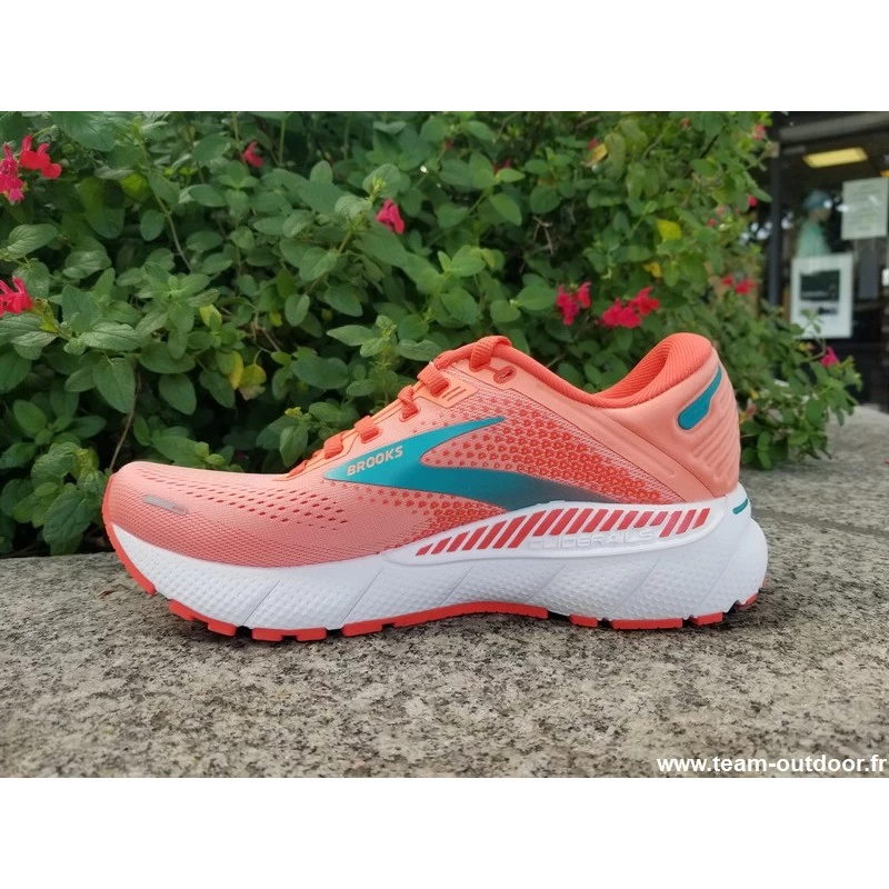 BROOKS Adrenaline GTS 22 Femme Coral / Latigo Bay / White – Image 7