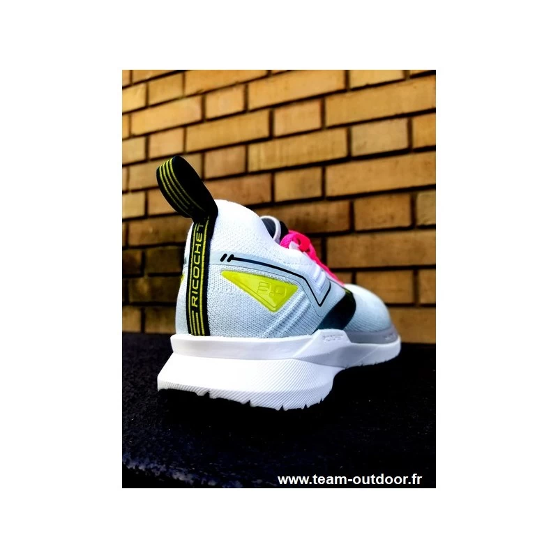 BROOKS Ricochet 3 Femme Ice Flow / Pink / Pond – Image 5