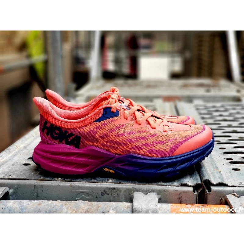 HOKA Speedgoat 5 Femme Festival Fuchsia / Camellia – Image 2