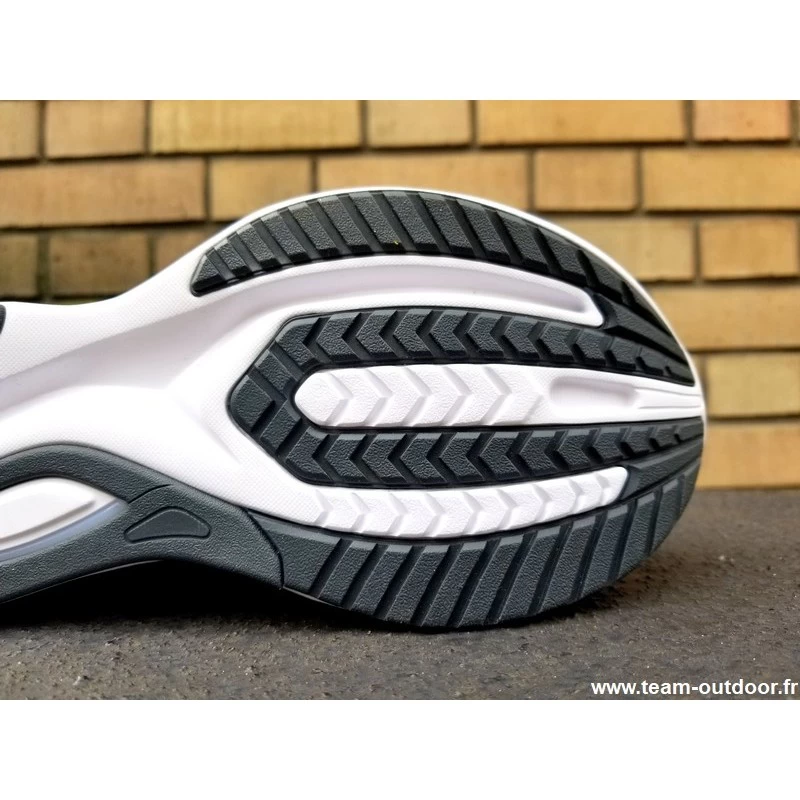 SAUCONY Guide 15 Femme Black / White – Image 7