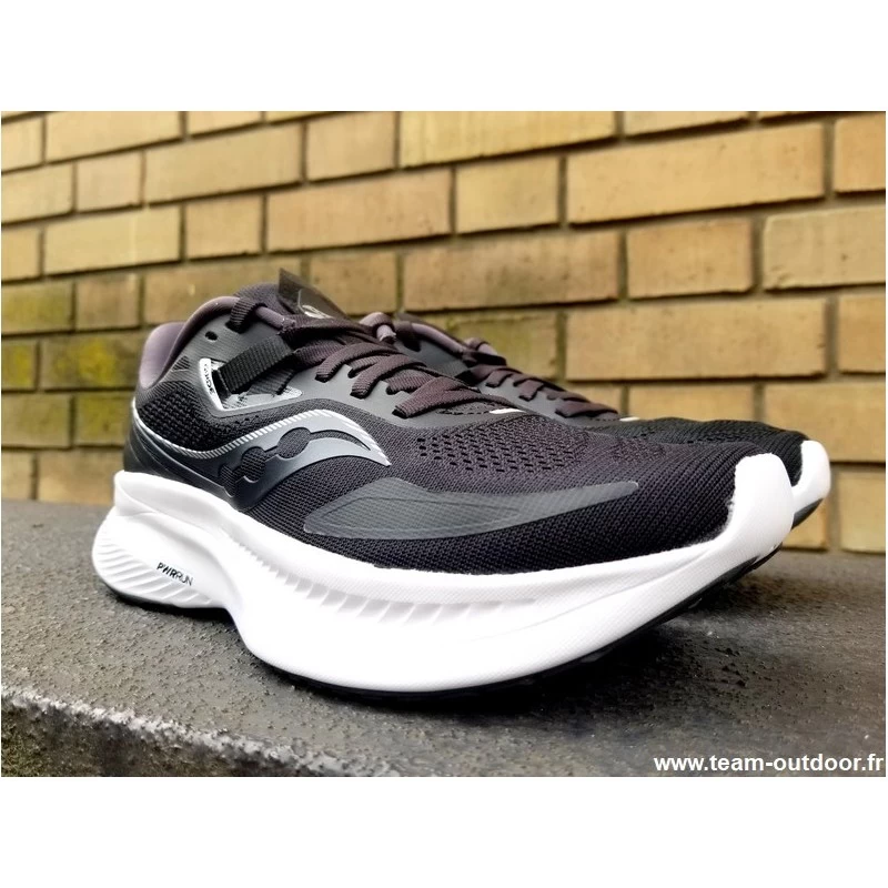 SAUCONY Guide 15 Femme Black / White